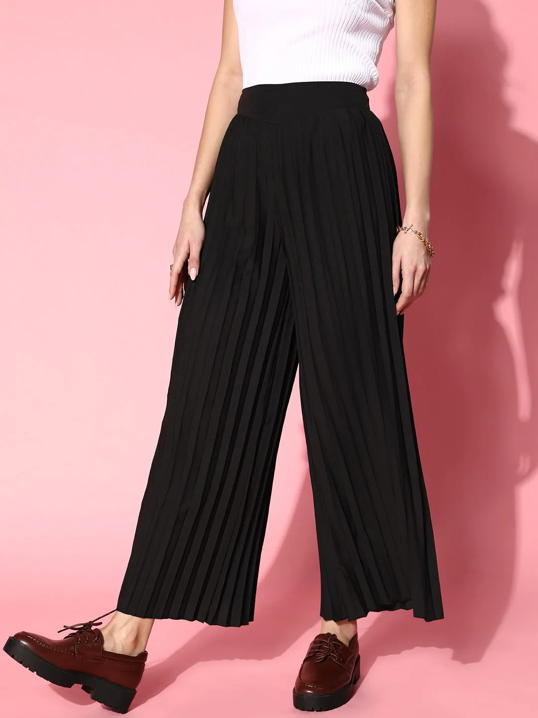 Berrylush Women Solid Black High-Rise Waist Slip-On Woven Pleated Regular Trousers