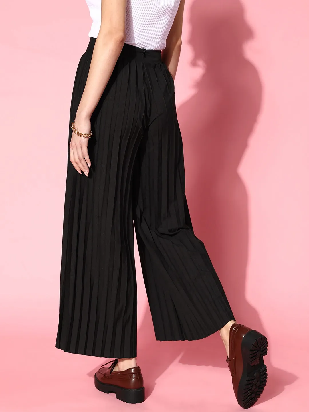 Berrylush Women Solid Black High-Rise Waist Slip-On Woven Pleated Regular Trousers