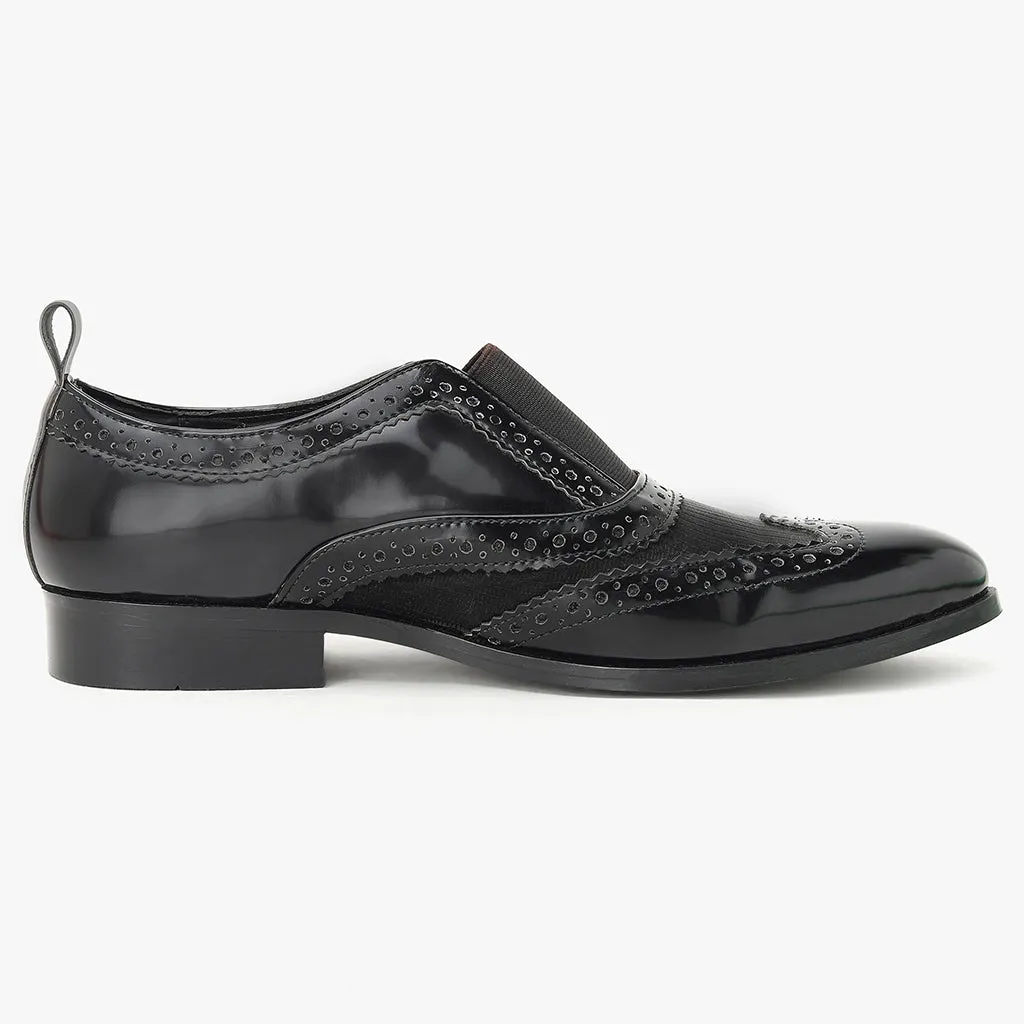 BROGUES WITH ELASTIC STRAP