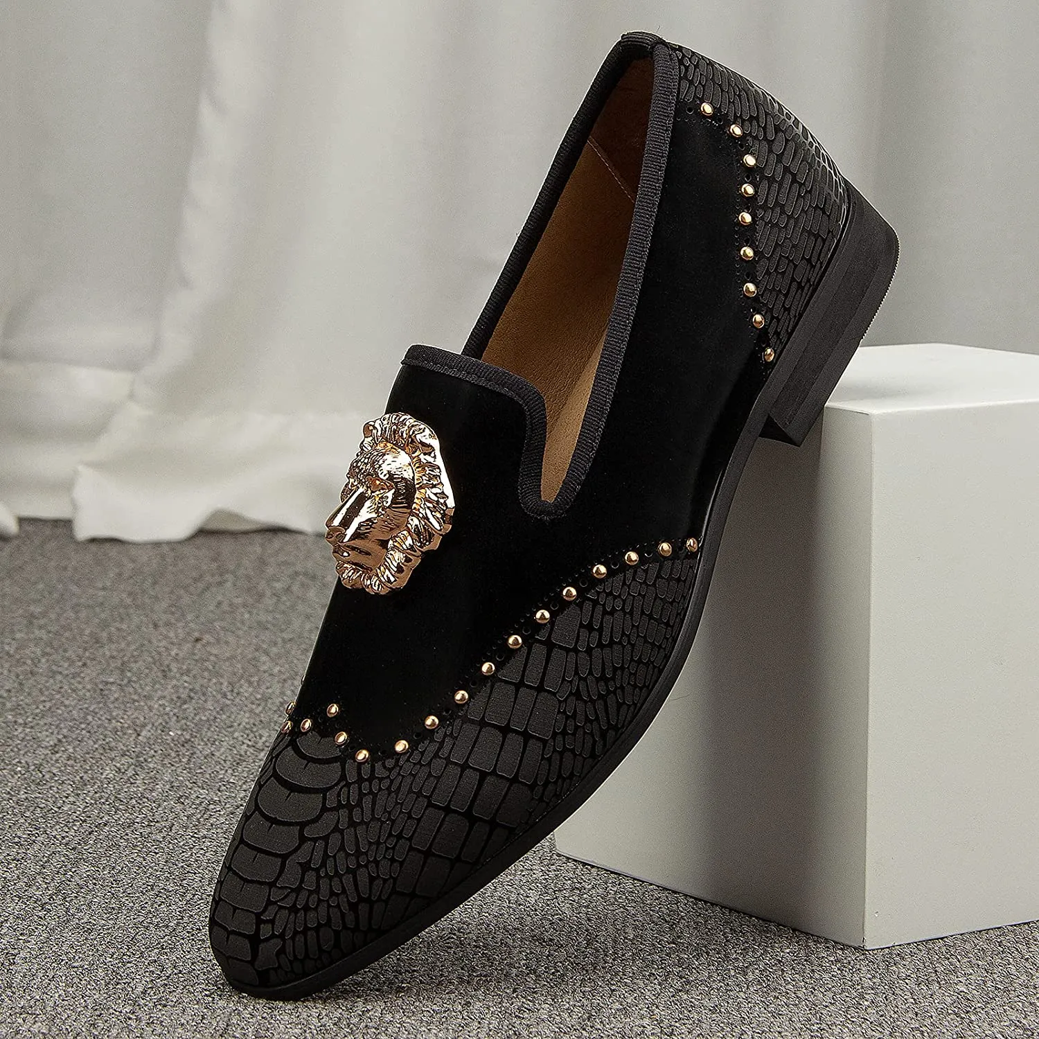 Lion Buckle Black Leather Loafers Men's Shoes